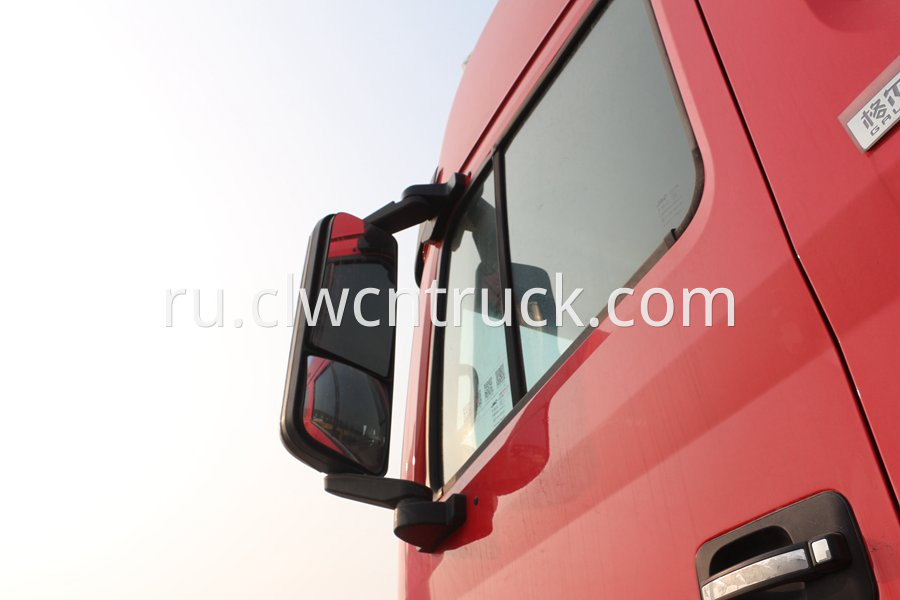 refrigerated cold room van truck details 5